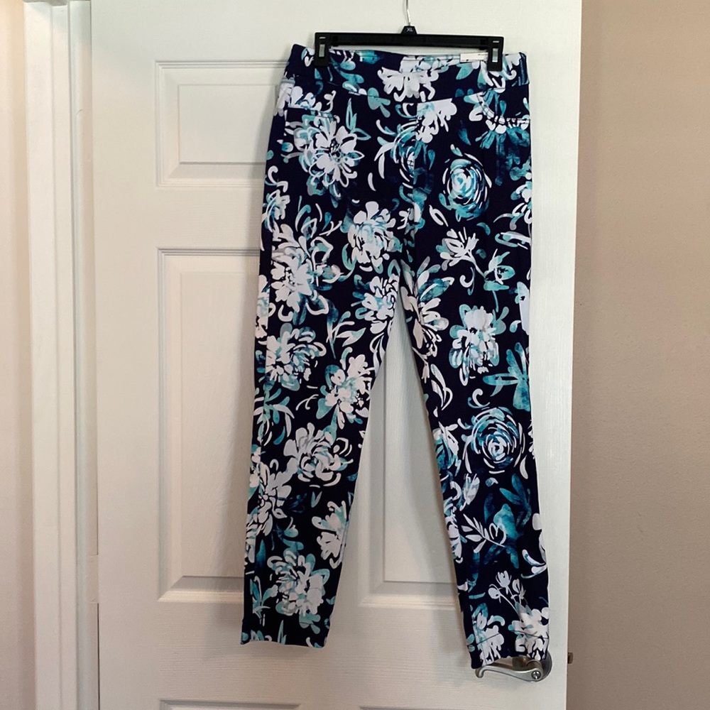 Slim-Sation Floral Design Ankle Pants